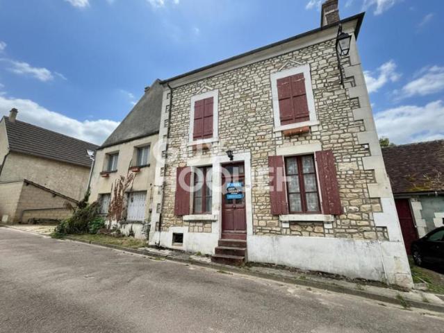 Maison ancienne à rénover à Escolives Sainte Camille