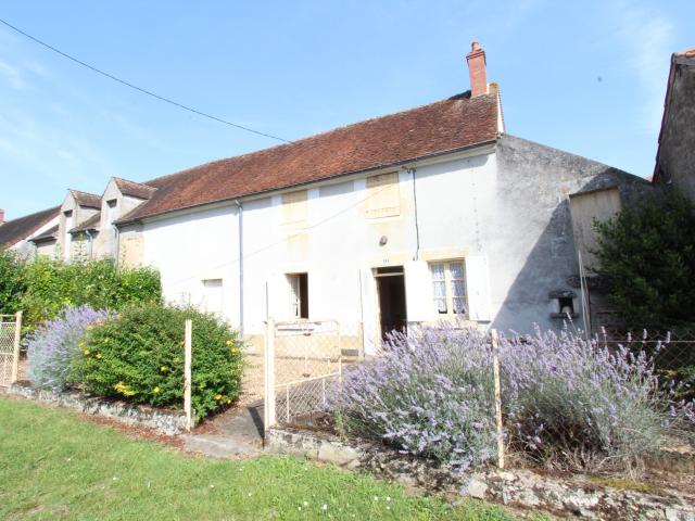 Maison ancienne à rénover proche la Charité