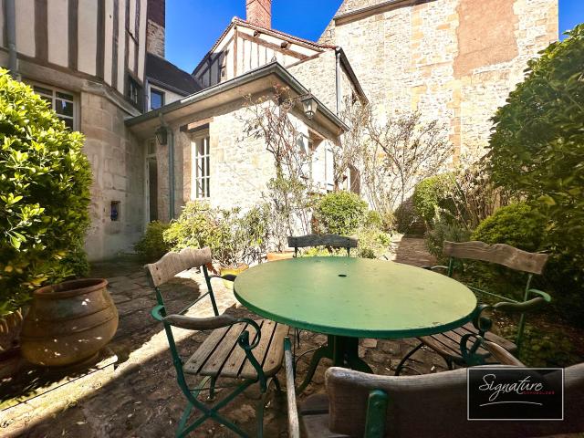 Maison ancienne à Senlis Charme et caractère