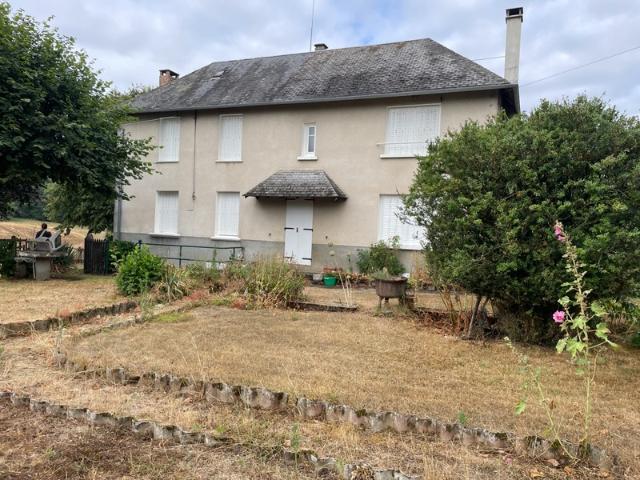 Maison ancienne avec grange et dépendances – Laroche l’Abeille 87