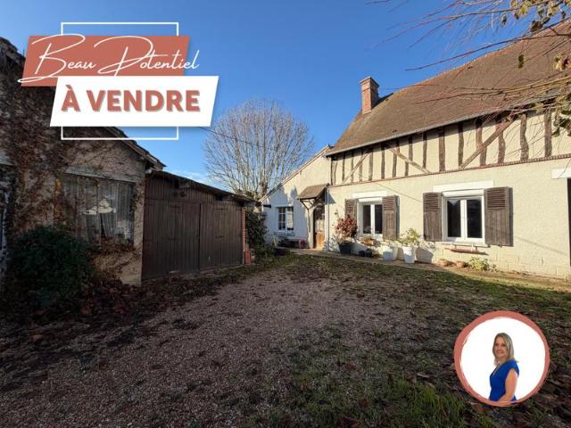 Maison ancienne avec grand terrain et beau potentiel d'agran