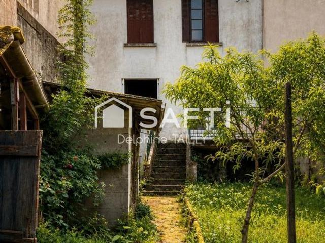 Maison ancienne avec jardin à Basse Indre