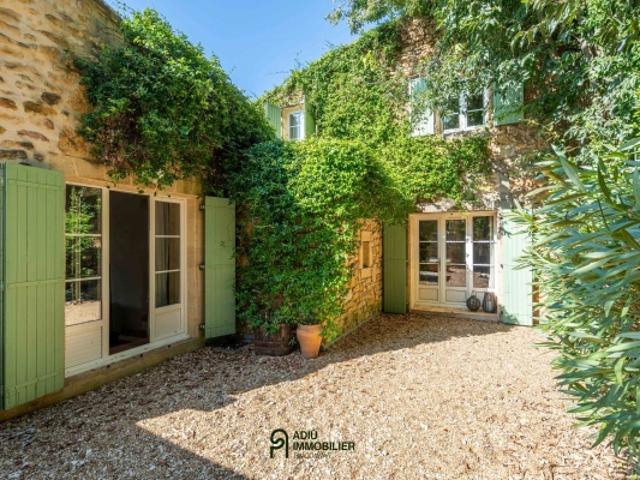 Maison ancienne de 1700 avec dépendance et piscine