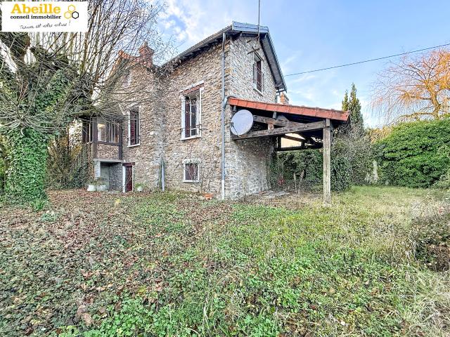 MAISON ANCIENNE DE 66 M2 SUR SOUS SOL TOTAL AVEC GARAGE ATTENANT, ET PREAU ATTENANT TERRAIN DE 619 M2
