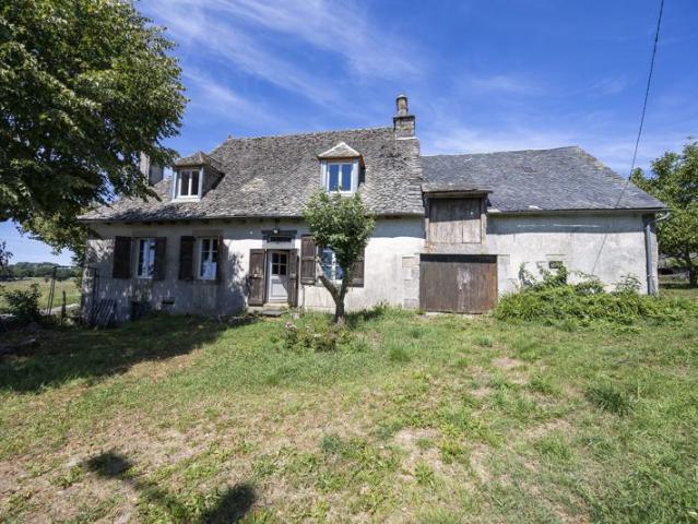 Maison ancienne de 88,88 m² avec grange étable attenante sur u