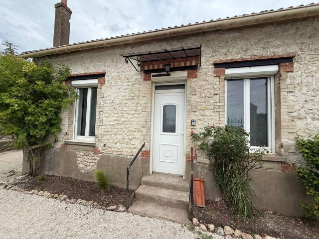 MAISON ANCIENNE de CHARME de 110m² à 20 minutes d'ETAMPES