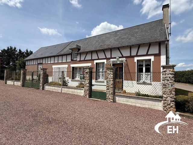 MAISON ANCIENNE DE PLAIN PIED AVEC JARDIN CLOS PROCHE COMMODI