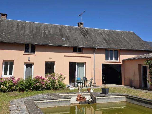 MAISON ANCIENNE EN PARTIE RESTAURÉE