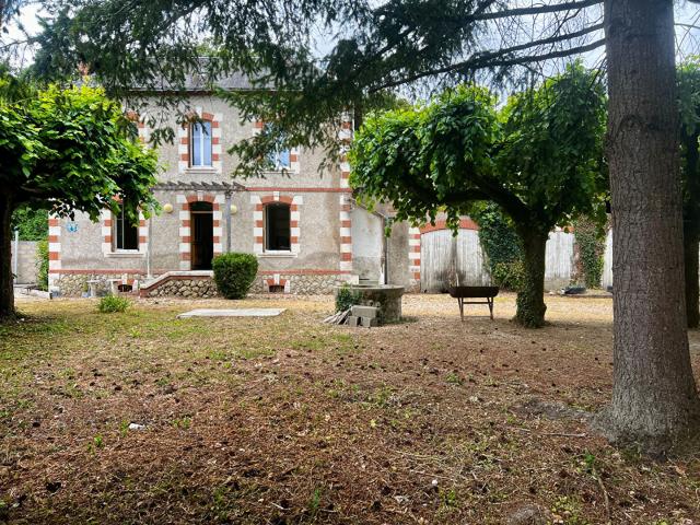 Maison ancienne St Georges sur Cher