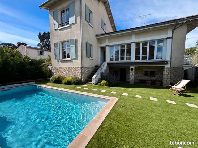 Maison ancienne, proche de la Gare, 3 chambres, terrain, piscine