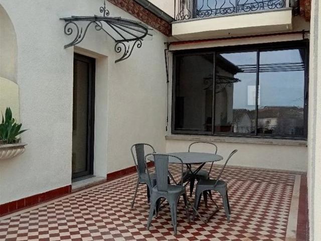 Maison ancienne refaite à neuf, 3 appartements / 1 studio, terrasse et jardin !