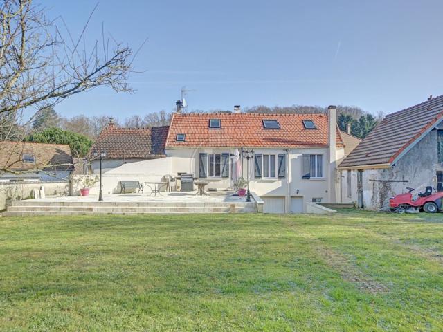 Maison ancienne rénovée 126 m2 140 m2 au sol 3 Chambres