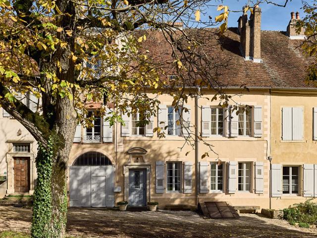Maison ancienne rénovée à Montigny lès Vesoul 170m² Vesoul