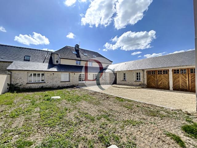 Maison ancienne rénovée avec studio Secteur Senlis idéal famille ou profession libérale