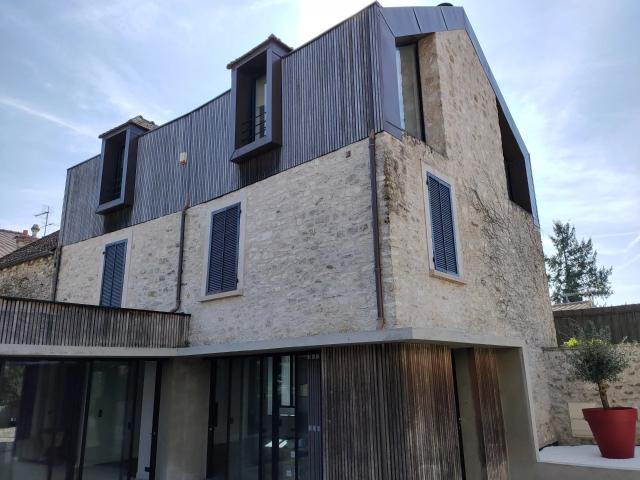 Maison Ancienne totalement rénovée à Crespières