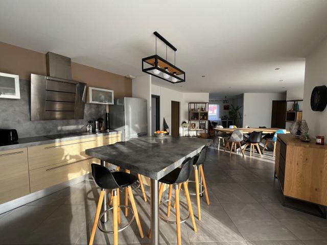 Maison Andreze 161 m2, 3 chambres, garage 70m², terrain de 651