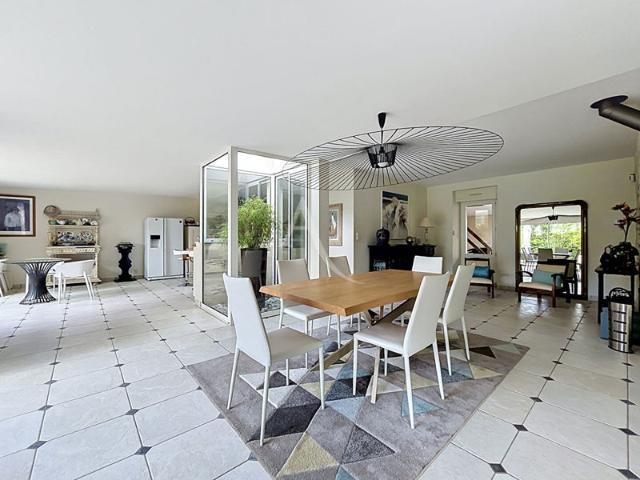Maison Angers 8 pièce s 270 m2