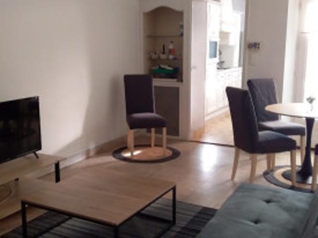 MAISON ANGEVINE en co location