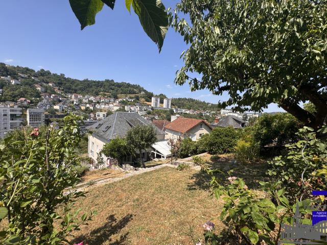 Maison années 30 rénovée — lumineuse, spacieuse, vue panoramique