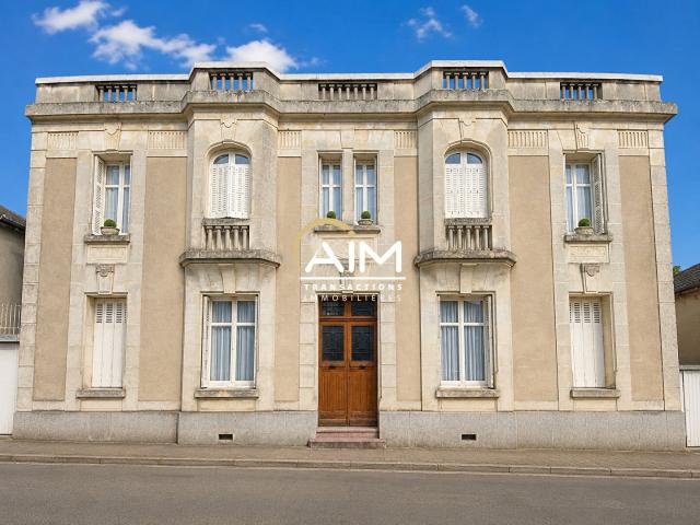 Maison Art déco au coeur de la campagne tourangelle 284m² Savigné sur Lathan