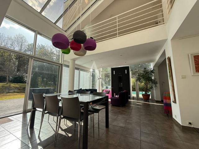 MAISON ARCHITECTE AVEC PISCINE ET GARAGE