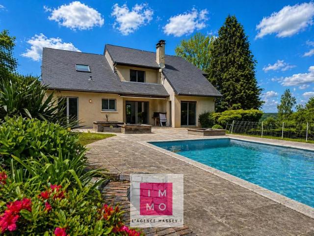 MAISON ARCHITECTE GASSAN 154m² 5 CHAMBRES 1 BUREAU + SOUS SOL 124m² + TERRAIN 5600m²