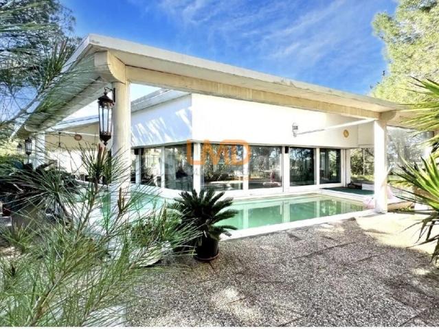 maison architecte piscine jardin