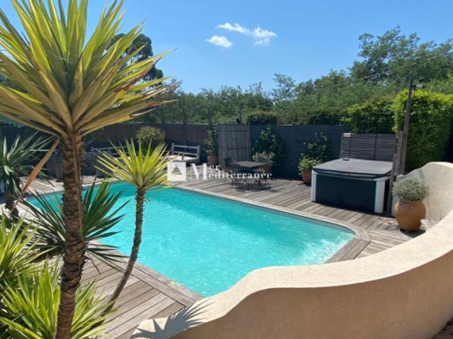 MAISON ATYPIQUE A VENDRE A GRIMAUD 83310