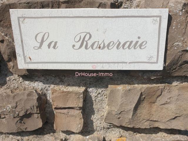 Maison atypique au charme incomparable au coeur de Civray