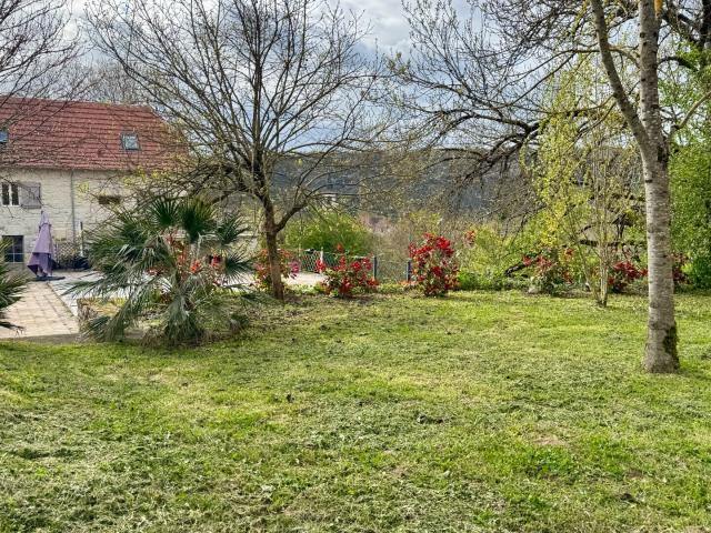 Maison atypique dans la vallée du Lot 160m² Saujac