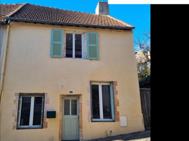 Maison atypique de 100 m2, avec petite cour