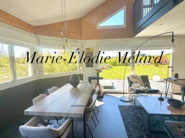 Maison atypique ossature bois 122 m² – Terrain 11,45 ares – Vue dégagée – Proche Luxembourg
