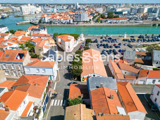 Maison atypique T4 à proximité du quai de la Chaume et de la