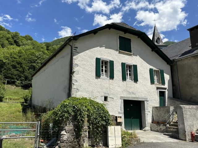Maison authentique de village en Vallée d'Aspe