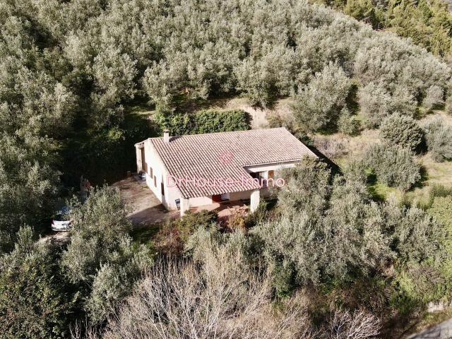 Maison au cœur des oliviers avec vue sur le Ventoux et terrain constructible
