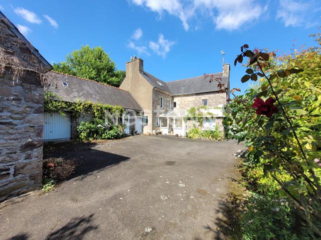 Maison au coeur de Pléhédel 8 pièces 195 m2 195m² Pléhédel