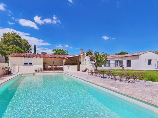 Maison au coeur du Paradou avec piscine 164m² Paradou