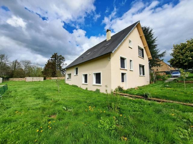 Maison au calme, 5 chambres, en bordure de rivière