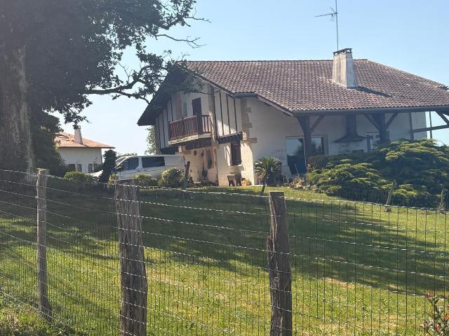 Maison au calme avec vue montagnes Villefranque