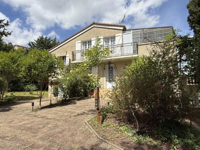 Maison au calme avec jardin aux portes de Condom