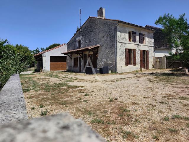 Maison au calme avec parc verdoyant