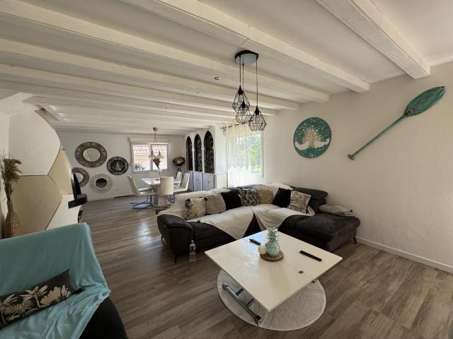 Maison au calme avec piscine secteur Vezelois