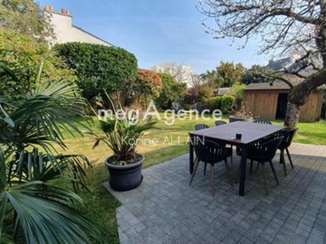 Maison au calme, écrin de verdure, tout à pied
