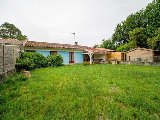 Maison au bord du lac à rafraîchir