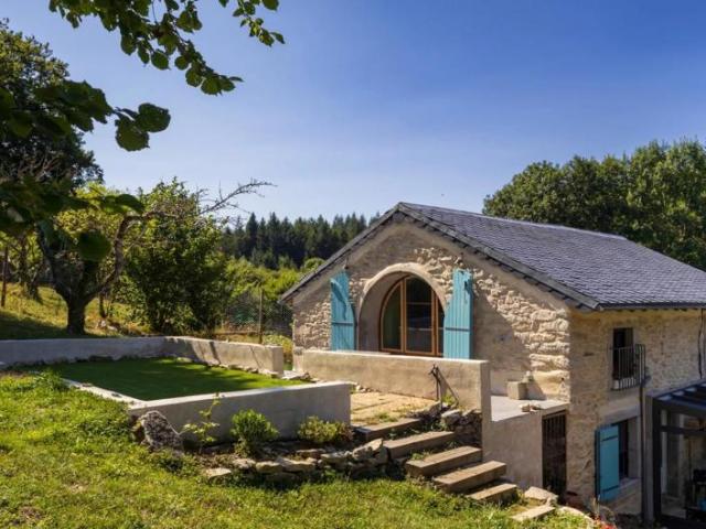 Maison au bord d'un lac
