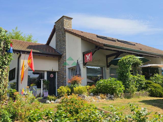 Maison au pied du château 5 pièces