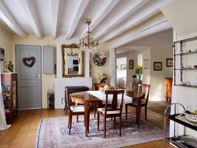 MAISON AUNAY SOUS CRECY