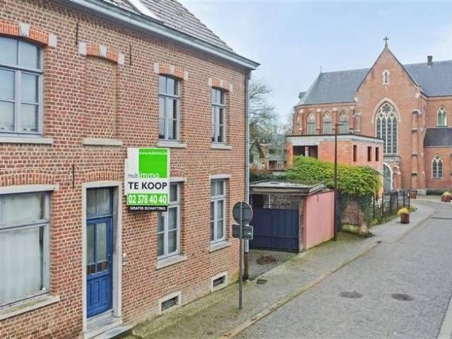 Maison avec 5 chambres et 2 salles de bains