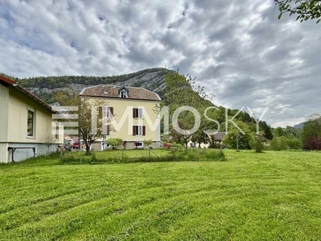 Maison avec 2 appartements à 20 min. de Neuchâtel