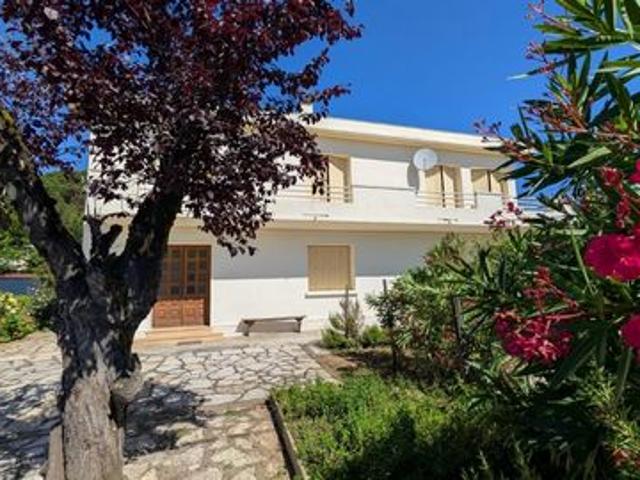 Maison comprenant 2 logements